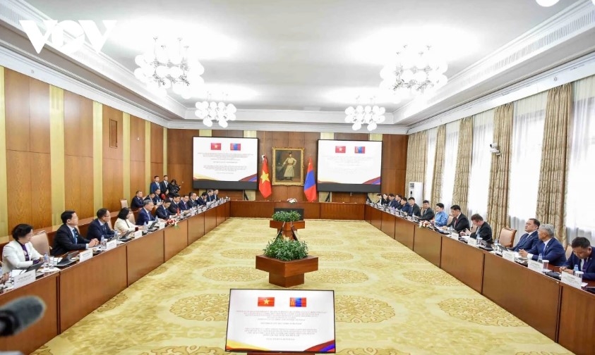 Vietnamese, Mongolian leaders hold high-level talks